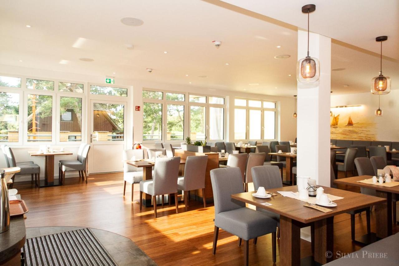 Ostseehotel Wustrow מראה חיצוני תמונה