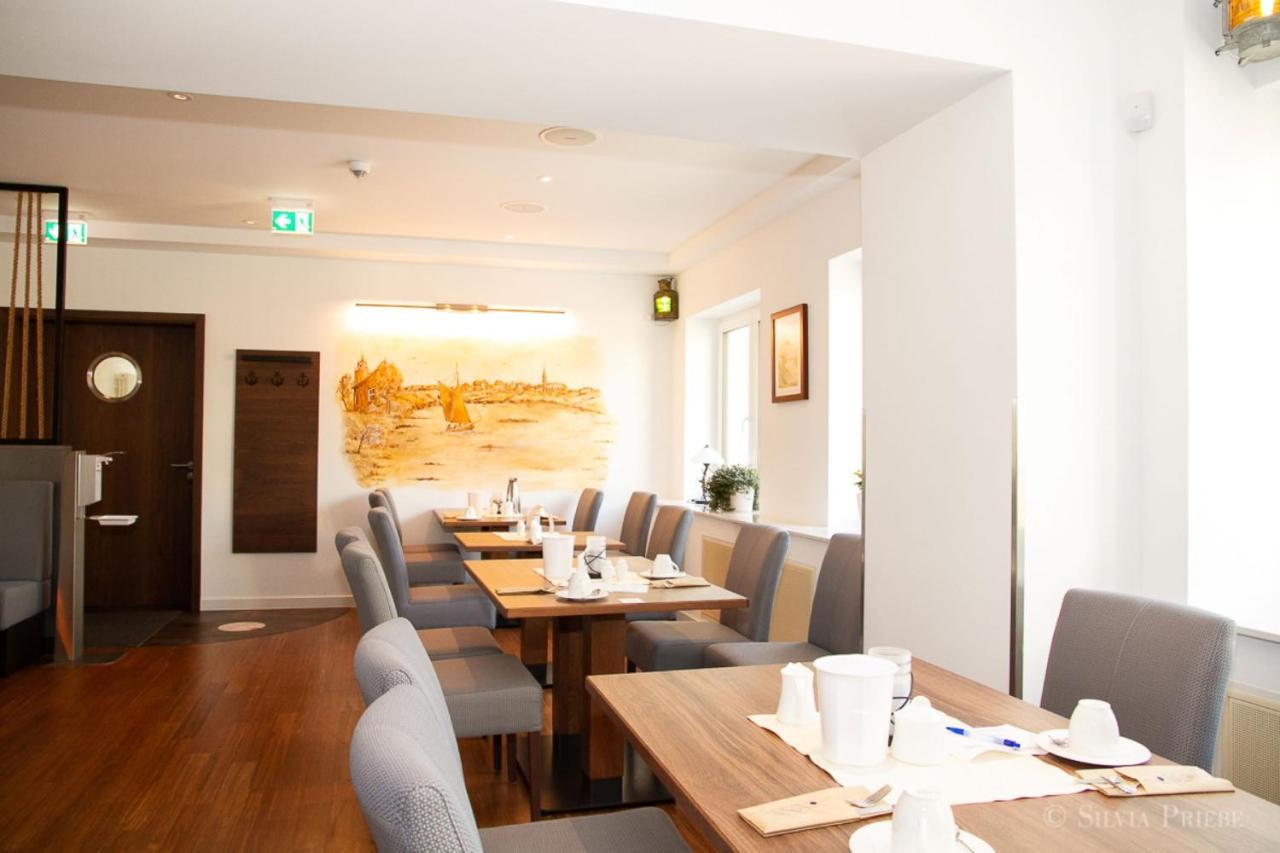 Ostseehotel Wustrow מראה חיצוני תמונה