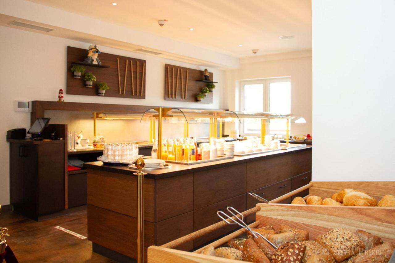 Ostseehotel Wustrow מראה חיצוני תמונה